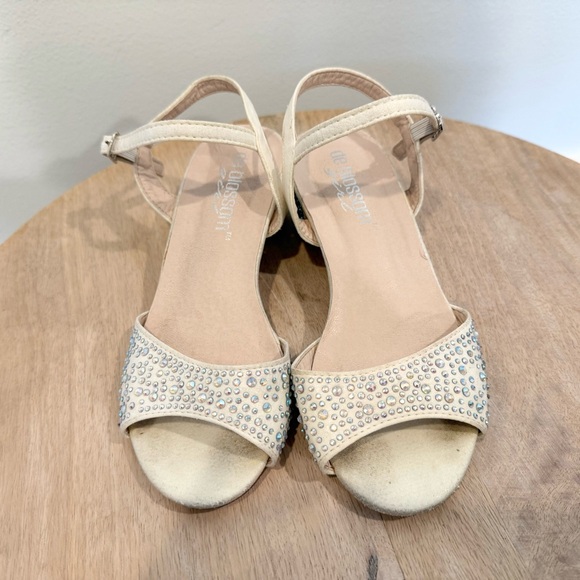 De Blossom Girl Crystal Rhinestone Open Toe Sandal Size 1Y - Picture 2 of 12